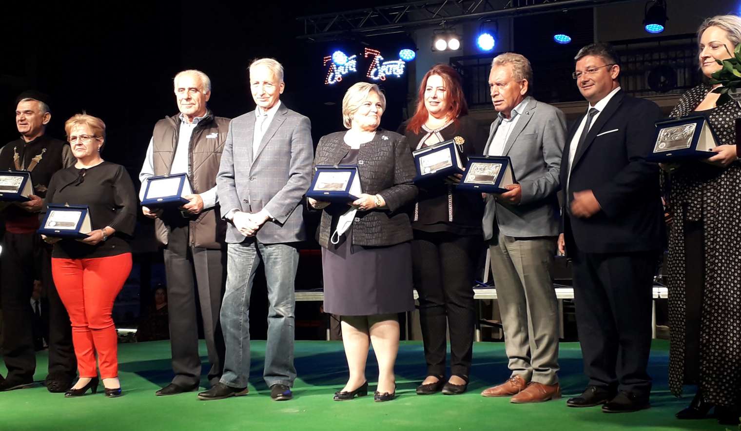 Ξεχωριστά και ιδιαίτερα τίμησαν οι Αχαρνές τα 200 χρόνια από την Ελληνική Επανάσταση