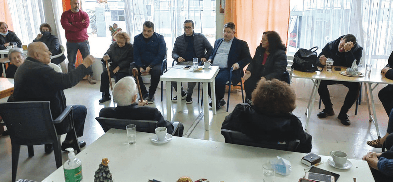 Επίσκεψη Σπύρου Βρεττού στο ΚΑΠΗ του Προφήτη Ηλία