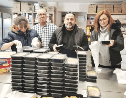 ΠΑΝΩ ΑΠΟ 2.000 ΕΤΟΙΜΑ ΓΕΥΜΑΤΑ ΑΓΑΠΗΣ ΠΡΟΣΕΦΕΡΕ Η ΚΟΙΝΩΝΙΚΗ ΥΠΗΡΕΣΙΑ ΤΟΥ ∆ΗΜΟΥ ΑΧΑΡΝΩΝ