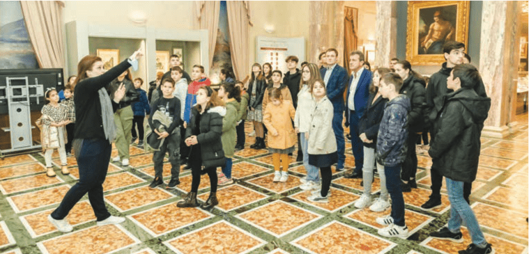 Εκπαιδευτική περιήγηση του Συλλόγου Νεολαίας στη Βουλή των Ελλήνων