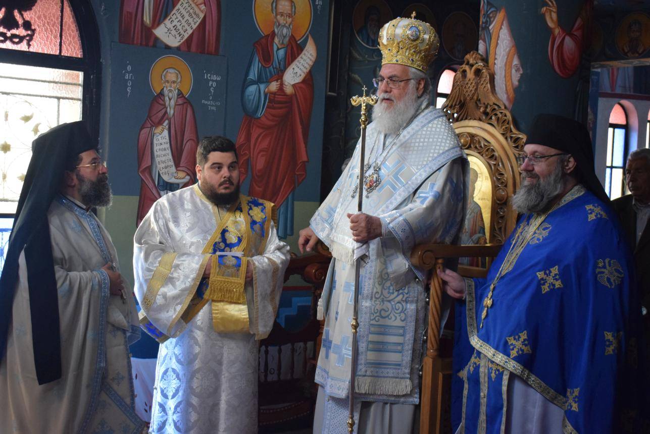 Πανηγυρική Θεία Λειτουργία στο αγιορείτικο μετόχι Ι.Ν. Παναγίας της Πορταΐτισσας στο Μενίδι