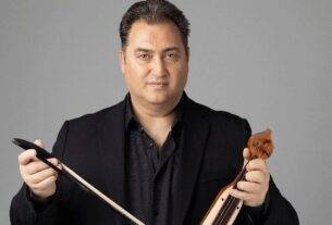 Τον τίτλο του καθηγητή Ελληνικής παραδοσιακής μουσικής έλαβε ο Δημήτρης Καρασαββίδης