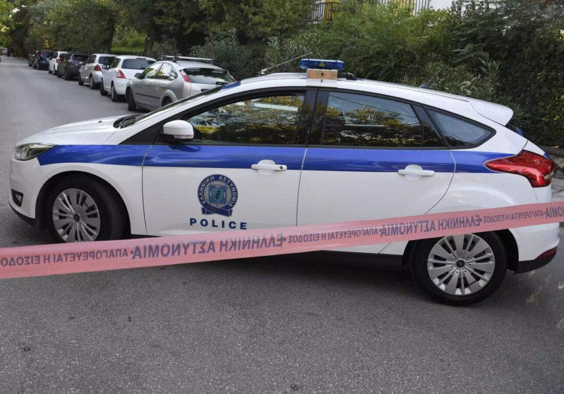 Στις Αχαρνές συνελήφθησαν οι καταζητούμενοι για ληστεία ηλικιωμένης που τελέστηκε με ιδιαίτερη σκληρότητα τον Απρίλιο στη Γλυφάδα