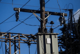 Παραβίασε το καφάο της ΔΕΗ στις Αχαρνές και έπαθε ηλεκτροπληξία – σε σοβαρή κατάσταση στο Νοσοκομείο