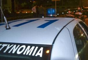 Μπλέχτηκε σε καυγά, χτύπησε αστυνομικούς, συνελήφθη και έβαλε φωτιά στο κρατητήριο