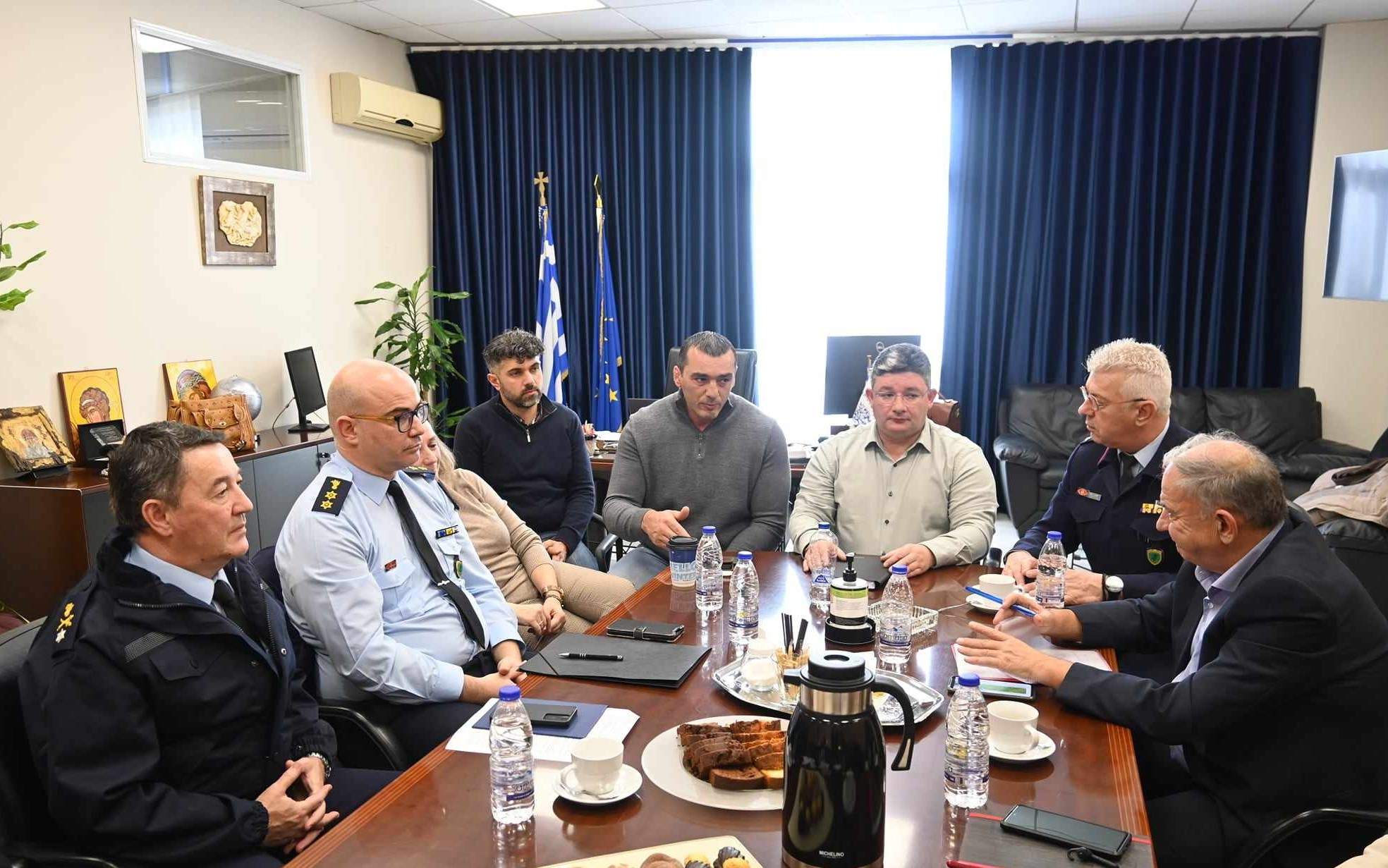 Διευρυμένη σύσκεψη του Δημάρχου Αχαρνών με υψηλόβαθμα στελέχη της ΕΛΑΣ
