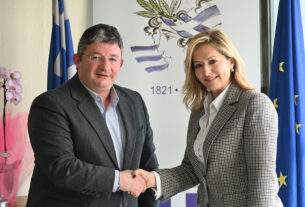 Ενημερωτικές  συναντήσεις  της  Αντιπεριφερειάρχου  Βασιλικής Καβαλλάρη   με τους Δημάρχους  Σπύρο Βρεττό και Ισίδωρο  Μάδη