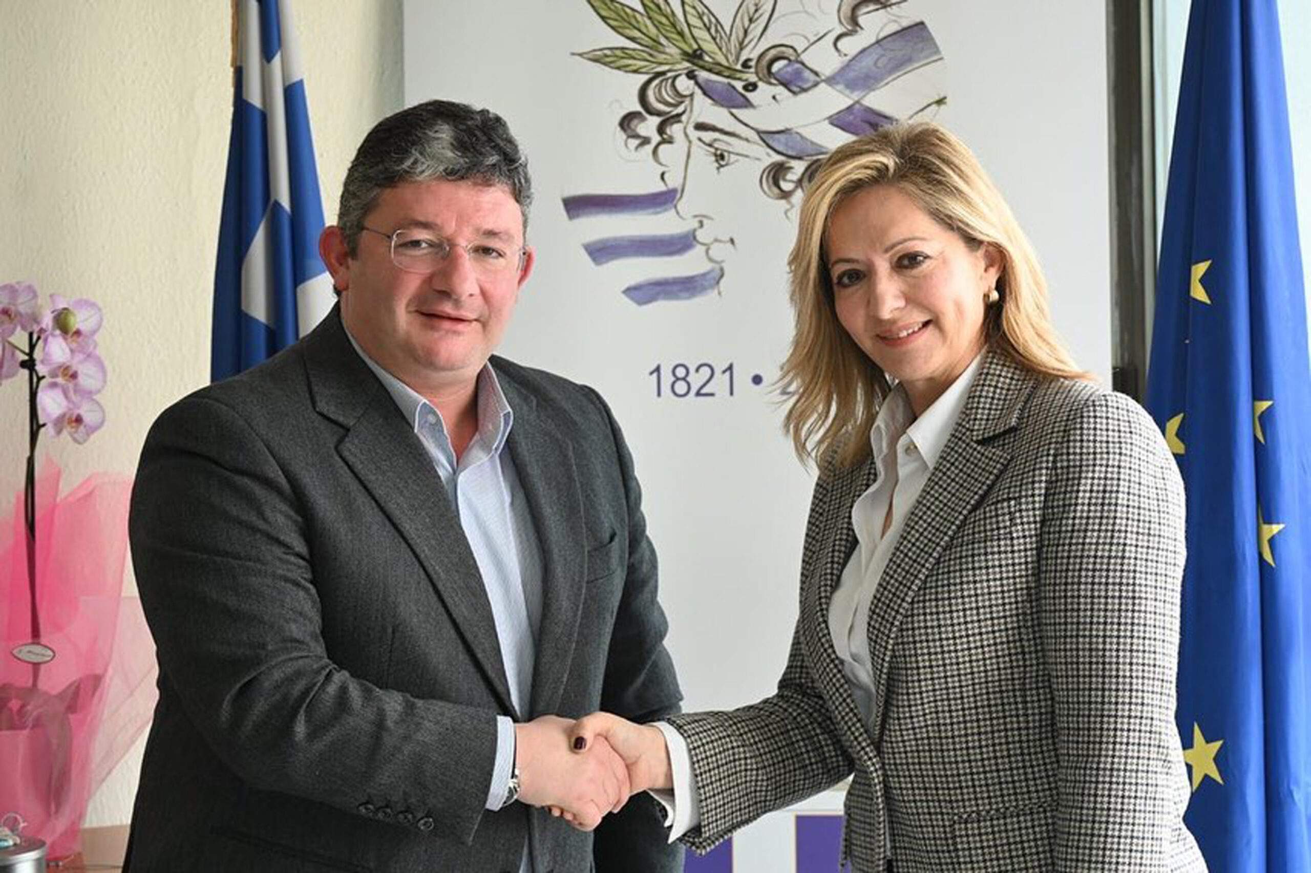Ενημερωτικές  συναντήσεις  της  Αντιπεριφερειάρχου  Βασιλικής Καβαλλάρη   με τους Δημάρχους  Σπύρο Βρεττό και Ισίδωρο  Μάδη