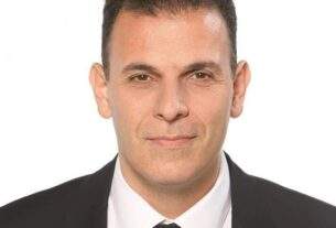 Γιώργος Καραμέρος: Η κυβέρνηση στήνει μηχανισμό λογοκρισίας συνολικού κόστους 4,2 εκατ.