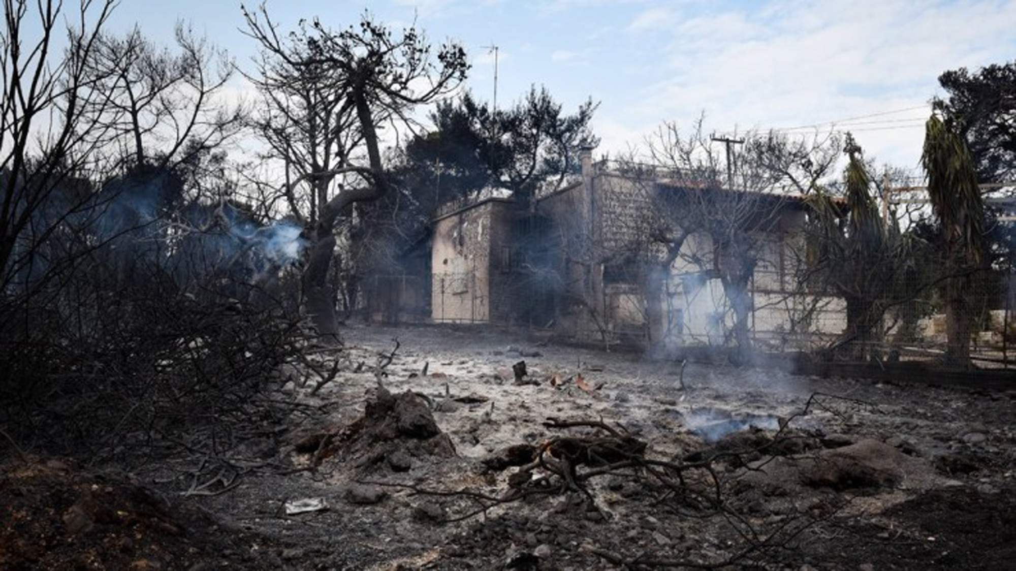 Υποχρεωτική η πυροπροστασία ακινήτων, οικοπέδων & ακάλυπτων χώρων