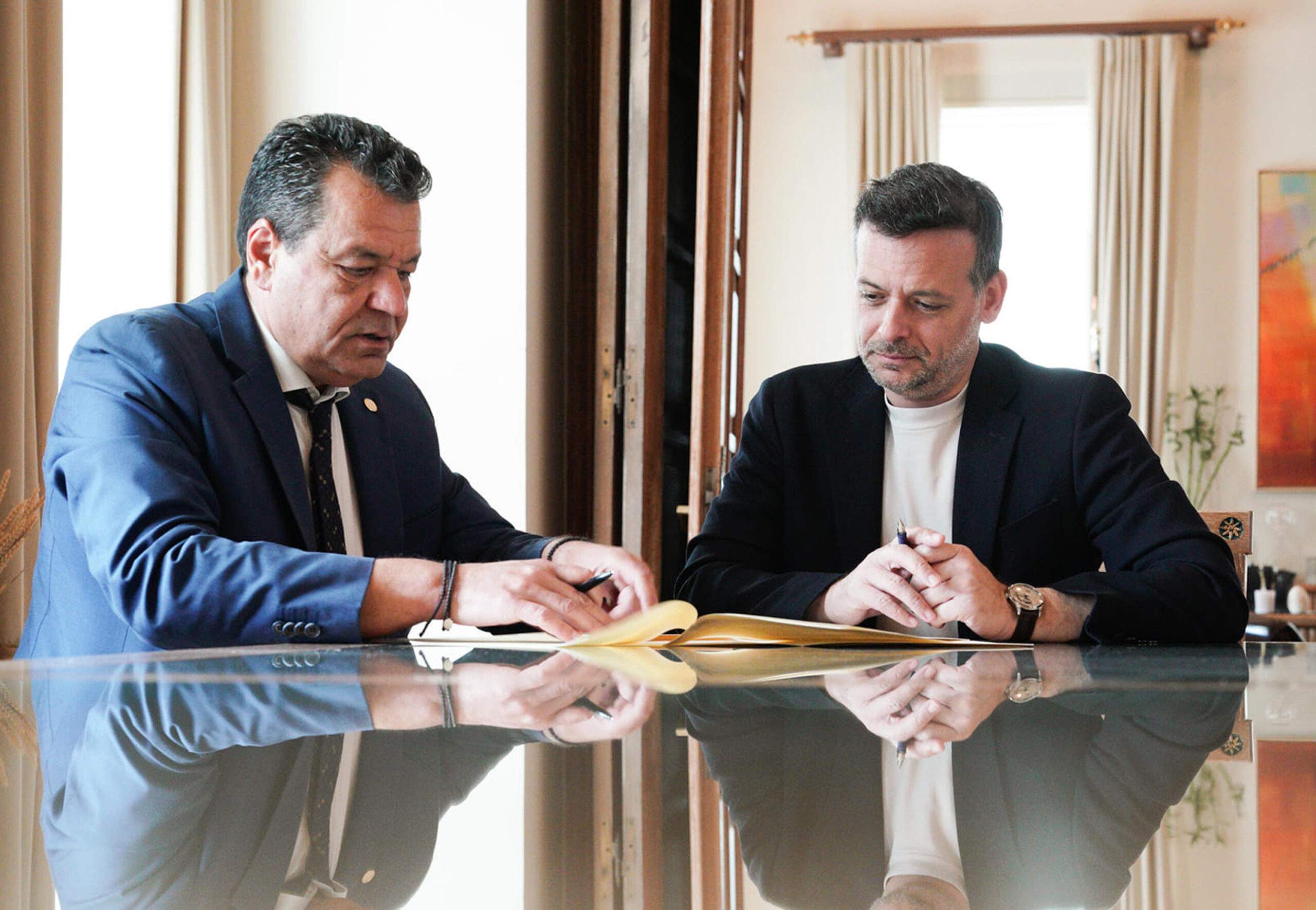 Νέο μέλος της Αθηναϊκής Ενεργειακής Συμμαχίας ο Δήμος Φυλής   Χάρης Δούκας – Χρήστος Παππούς υπέγραψαν μνημόνιο συνεργασίας