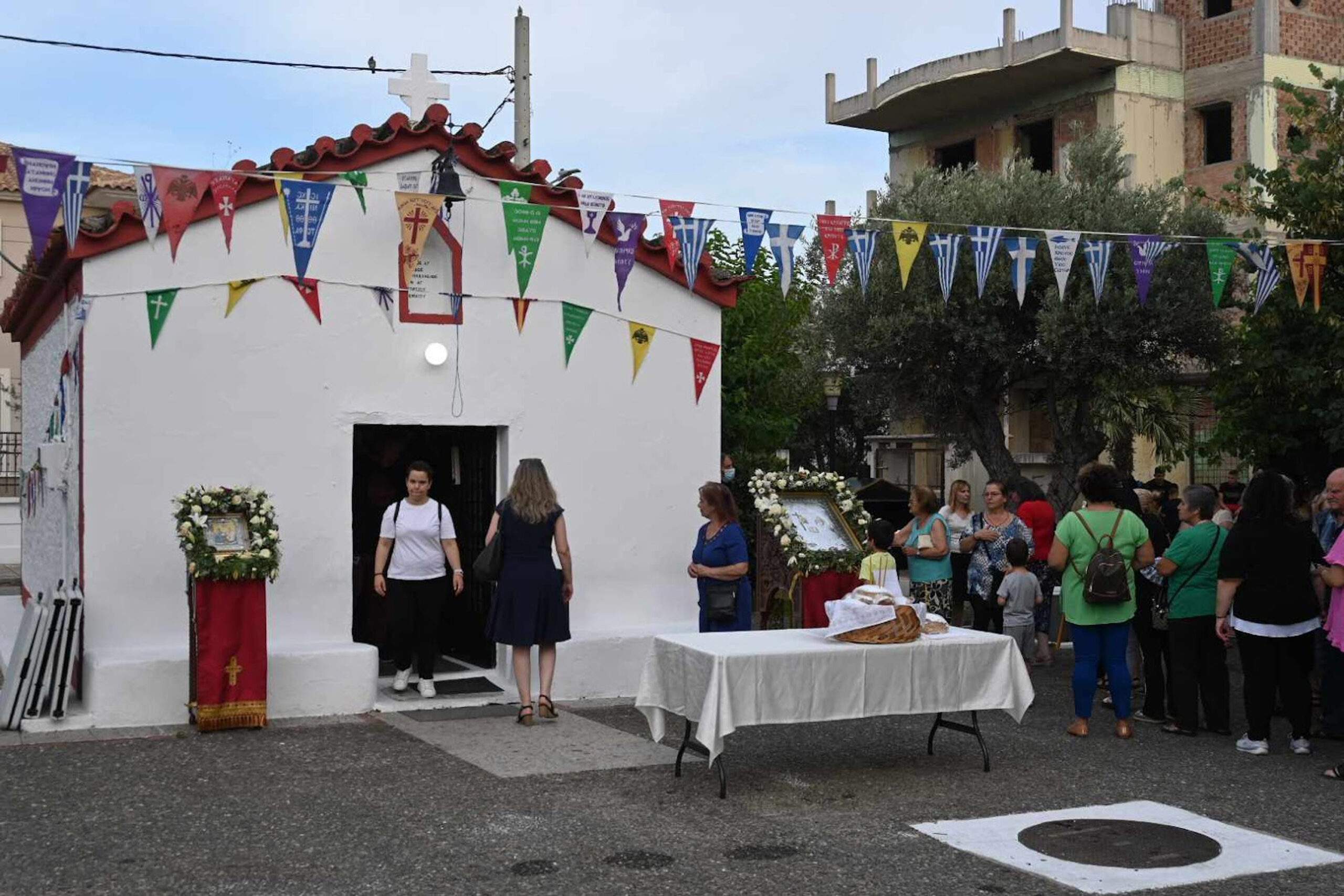 Με θρησκευτικές και πολιτιστικές εκδηλώσεις ο εορτασμός   του Αγίου Πνεύματος  σε  Θρακομακεδόνες και  Λαθέα.