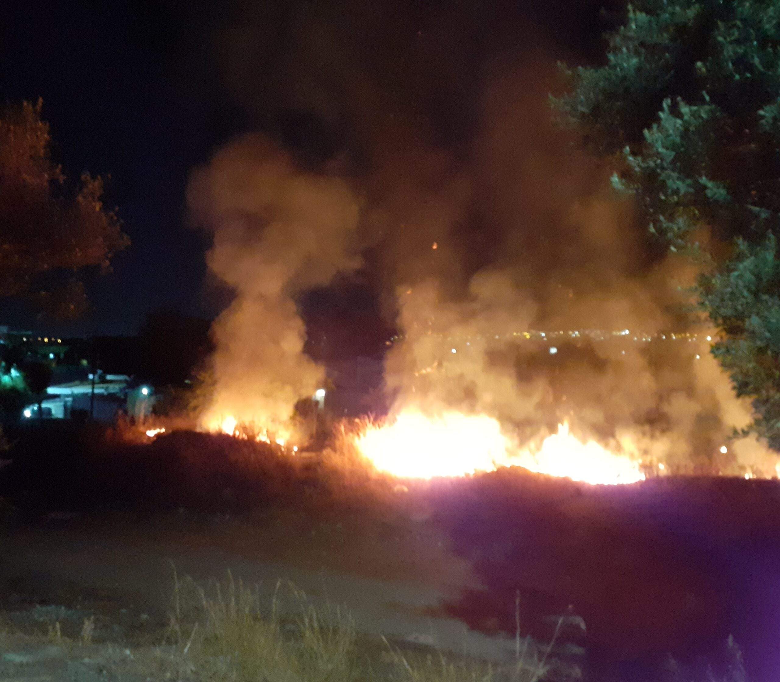 ΤΡΕΙΣ  ΕΣΤΙΕΣ  ΦΩΤΙΑΣ  ΣΤΑ ΣΤΕΚΙΑ ΧΡΗΣΤΩΝ  ΣΤΟΝ ΑΓ. ΔΗΜΗΤΡΙΟ, ΤΟ  ΤΡΙΗΜΕΡΟ  10 ΕΩΣ 12 ΙΟΥΛΙΟΥ