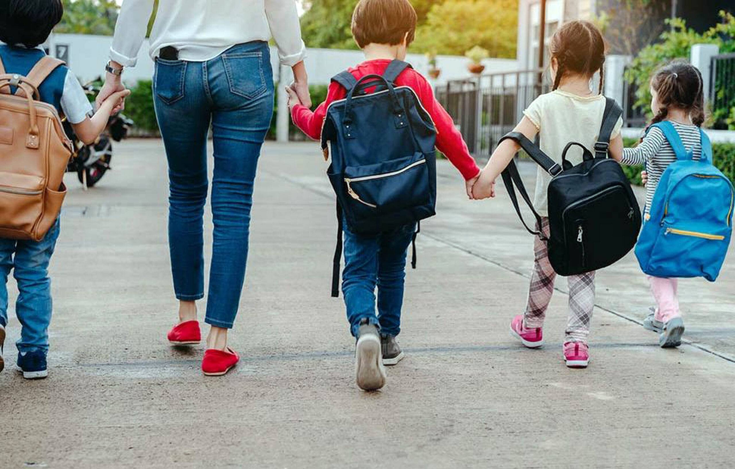 Ανοίγουν τα σχολεία με 11 αλλαγές – Όσα πρέπει να ξέρουν μαθητές και γονείς για κινητά, ποινές και απουσίες