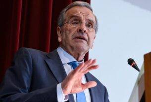 Ο Μητσοτάκης διέγραψε τον Σαμαρά από τη Νέα Δημοκρατία.