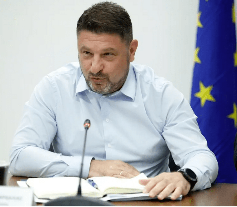 Ενόχληση στο Μαξίμου με τα μυστικά ραντεβού Χαρδαλιά πέριξ της Ζαλοκώστα – Ζορισμένος ο Περιφερειάρχης Αττικής