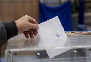 Δήμαρχοι με 40% και μέσω κινητού – Το πλάνο Λιβάνιου και οι προτάσεις των τοπικών αρχόντων