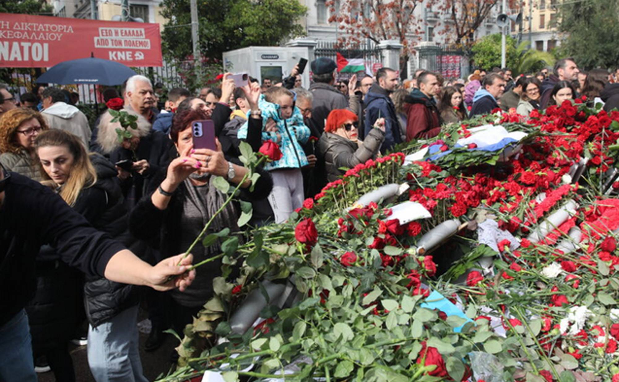 Κορυφώνονται οι εκδηλώσεις μνήμης για το Πολυτεχνείο.