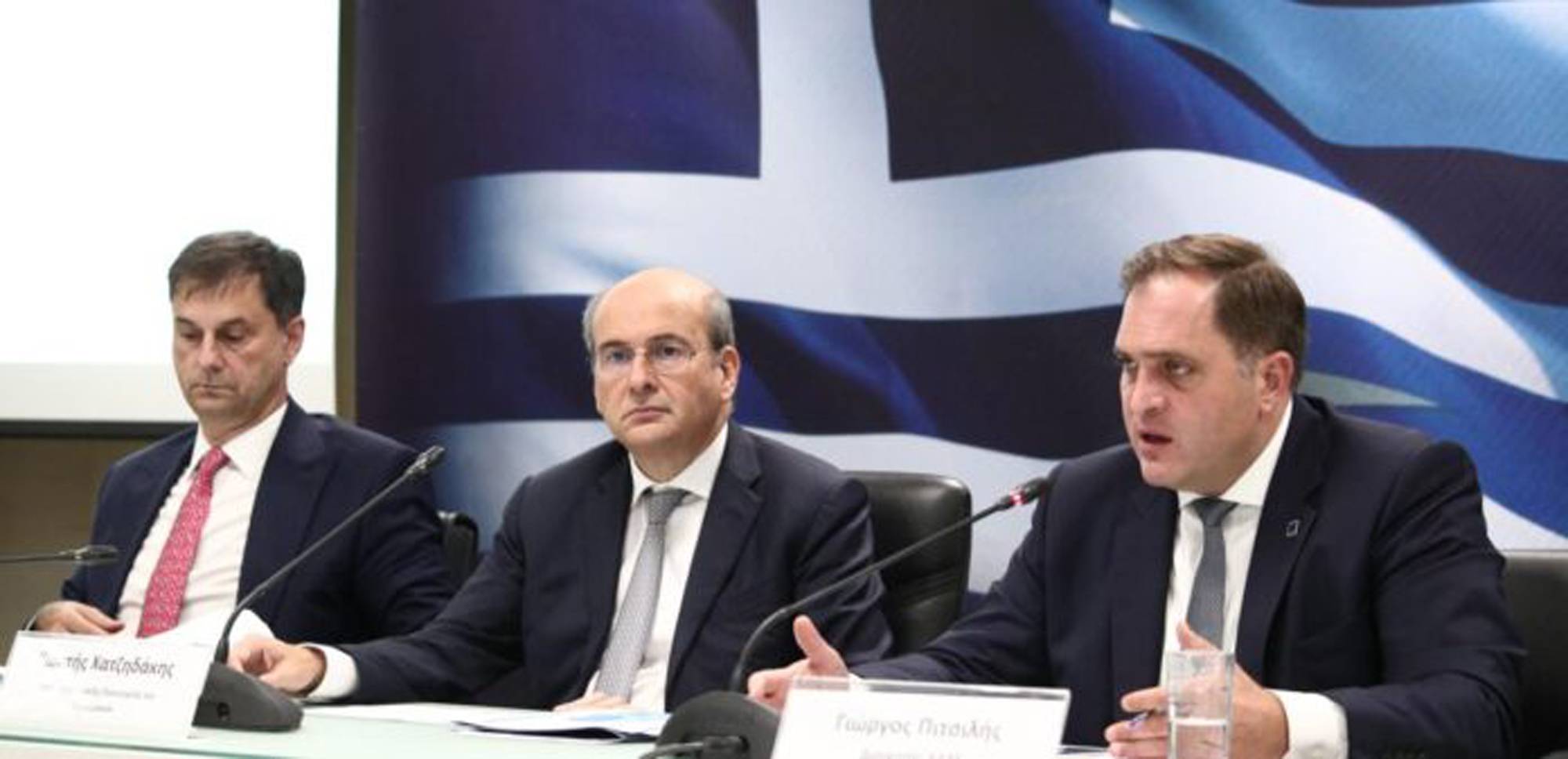 Ελεύθεροι Επαγγελματίες: Οι φορολογικές αλλαγές που φέρνει η κυβέρνηση. Τα τεκμήρια, τα ηλεκτρονικά βιβλία, η  ψηφιοποίηση