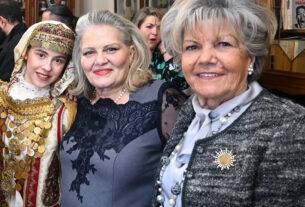 Το νέο Δ.Σ. στο Λύκειο των Ελληνίδων – Παράρτημα Αχαρνών- Έτος ίδρυσης 1978