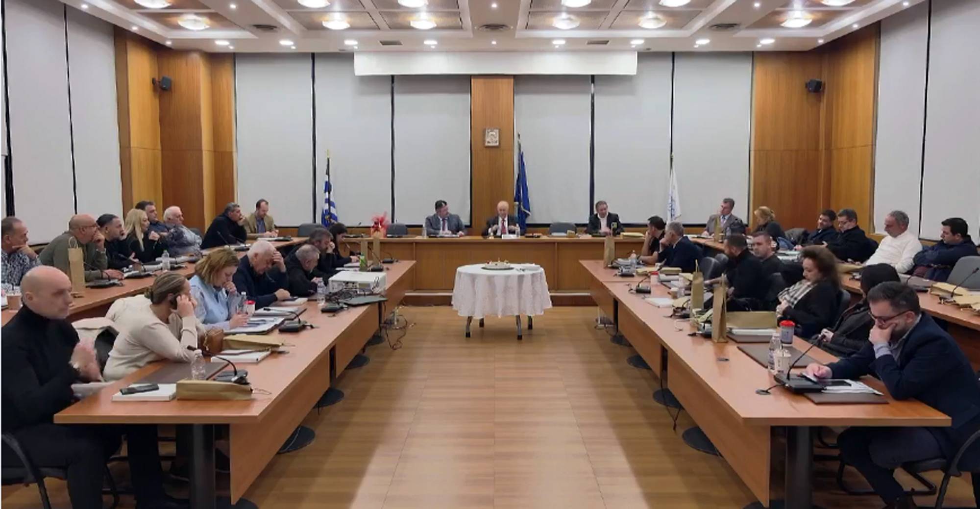 Με ευχές  η  1η Τακτική Συνεδρίαση Δημοτικού Συμβουλίου Αχαρνών 2025