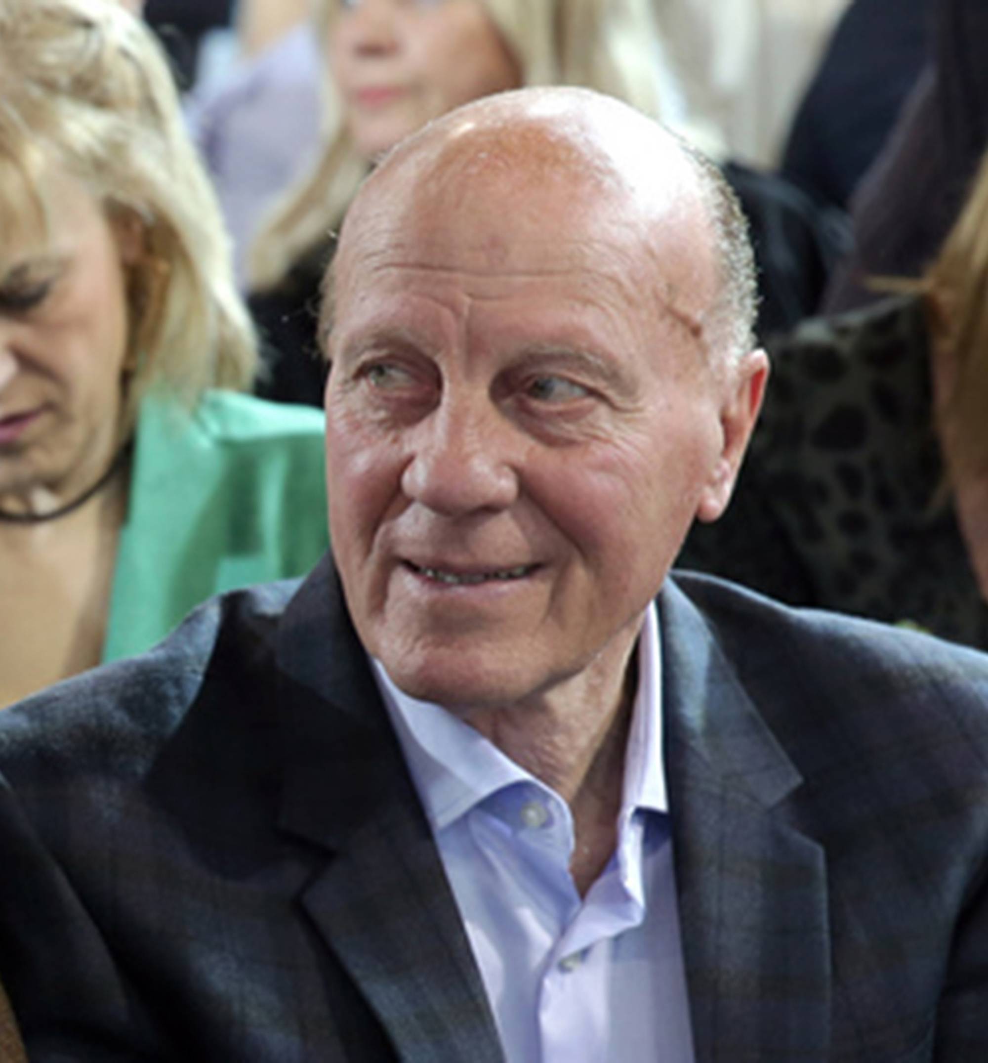 Πέθανε ο Μίμης Δομάζος –   Θρήνος  στο Ελληνικό  Ποδόσφαιρο.