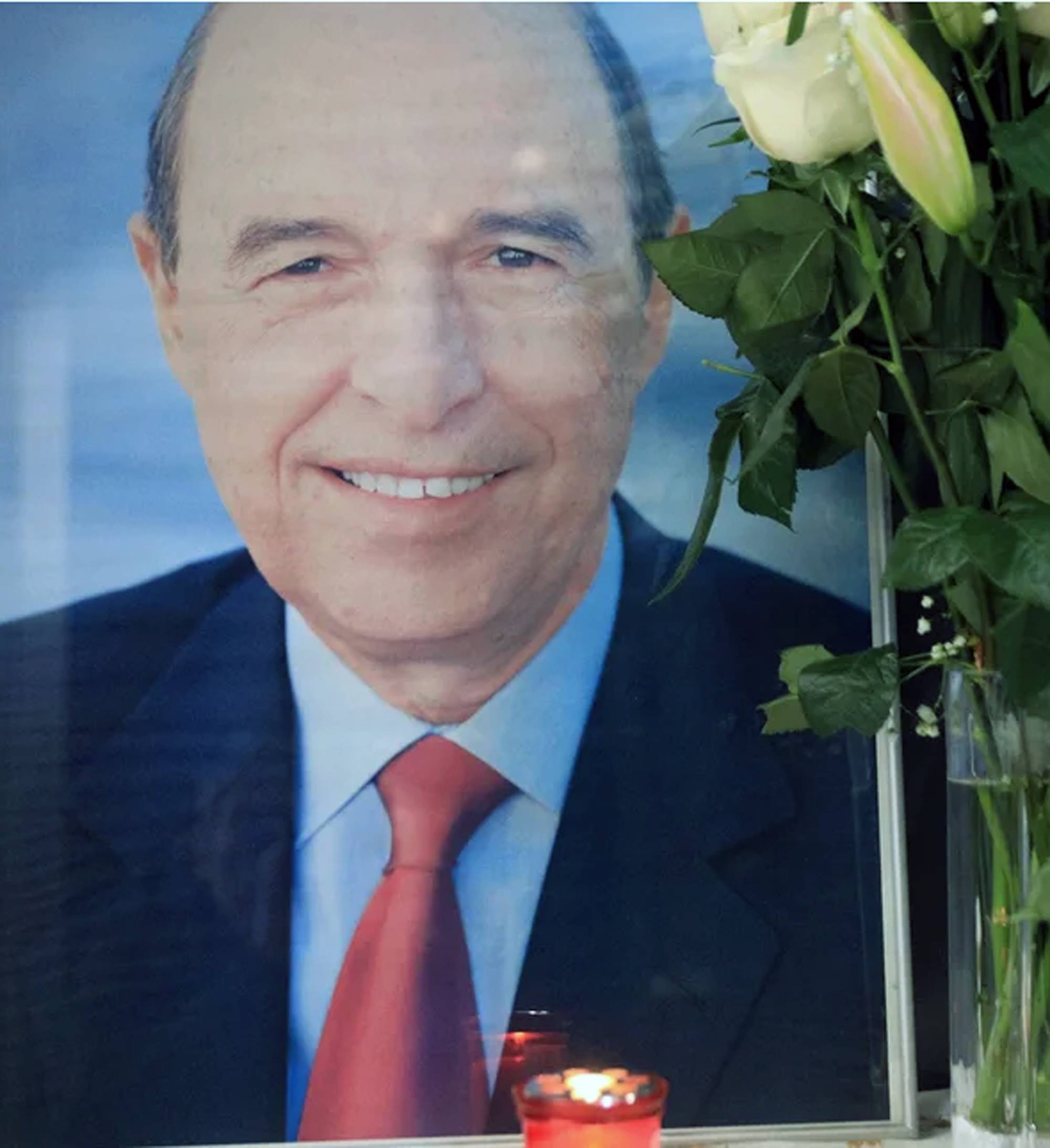 Την Πέμπτη η κηδεία του Κώστα Σημίτη -Τι σημαίνει για σχολεία και Δημόσιο το τετραήμερο εθνικό πένθος.
