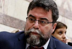 Βολές Οικονόμου κατά Κυρανάκη για τα ταξί