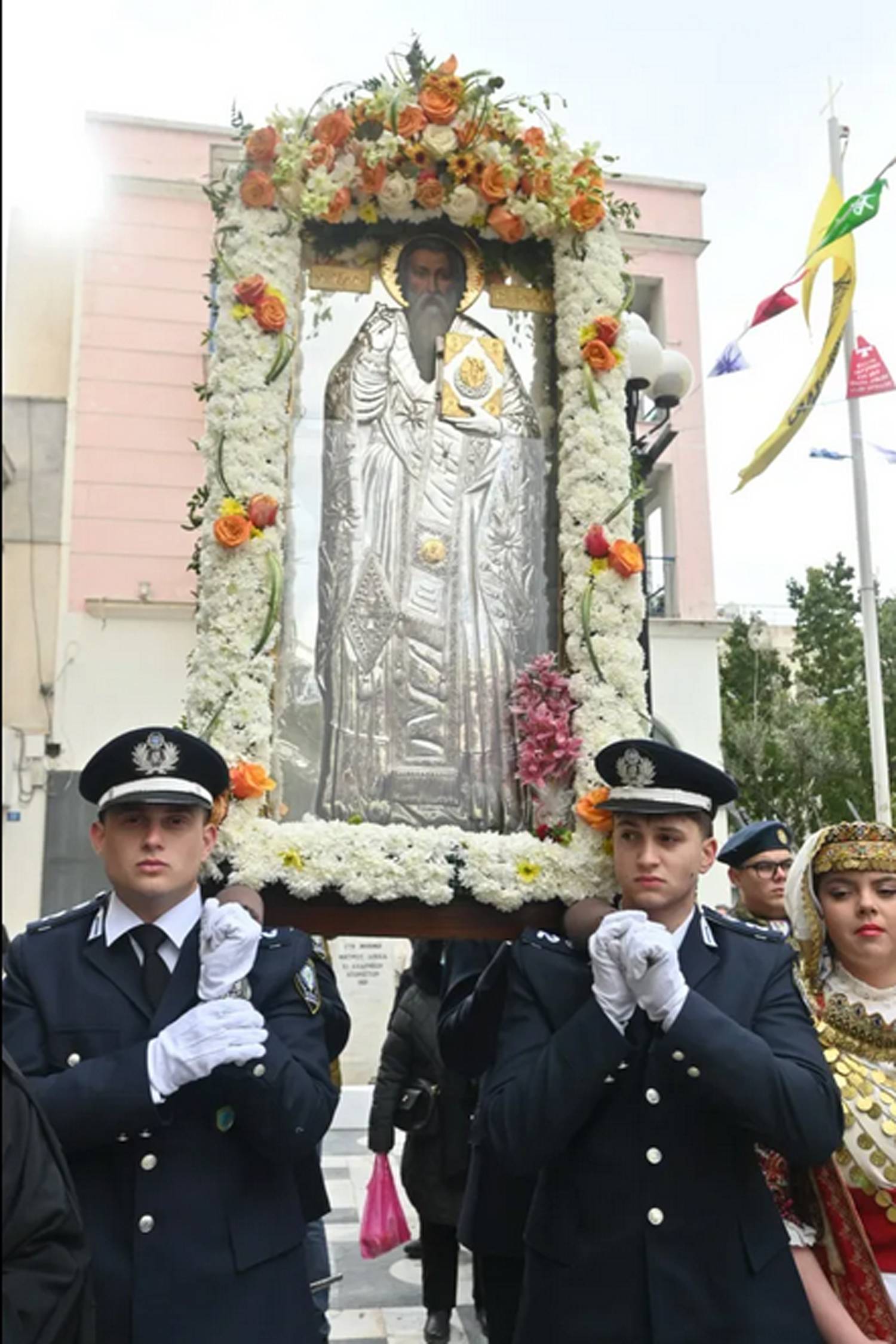 Με λαμπρότητα  η Πανήγυρις πολιούχου Αχαρνών Αγίου Βλασίου