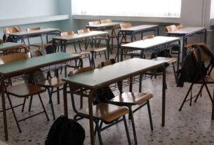 Για πρώτη φορά μαθήματα Αρβανίτικων στην Δυτική Αττική, με τον Σπύρο Μπρέμπο.