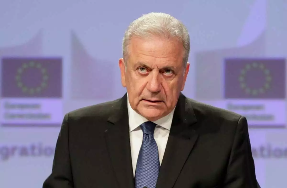 Αβραμόπουλος: Άνοιξε το παράθυρο των αυξήσεων σε όλους τους ένστολους