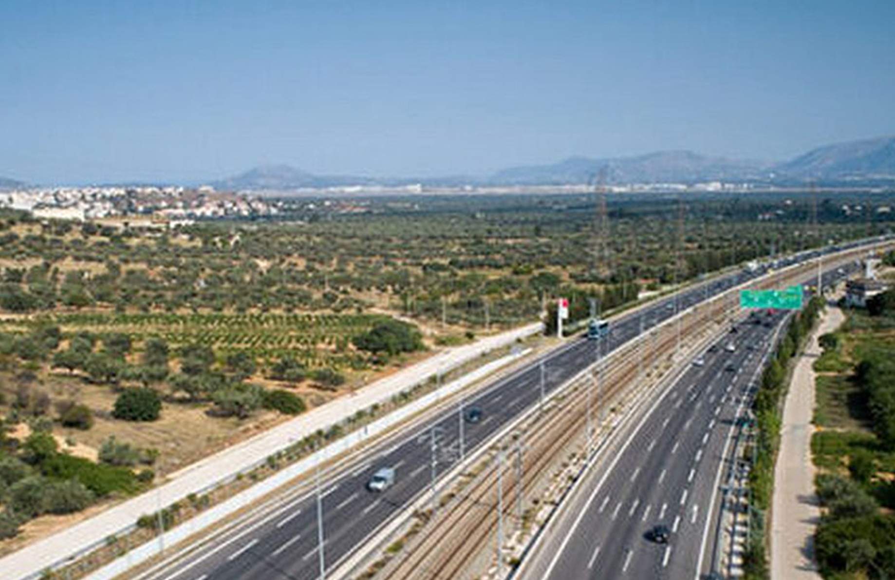 Δημοπρατείται εντός του 2025 το έργο για τον τριπλό κόμβο και την Περιφερειακή Αιγάλεω.  Ακολουθεί η επέκταση της  στο Δήμο Αχαρνών, έως την Λεωφ. Καραμανλή