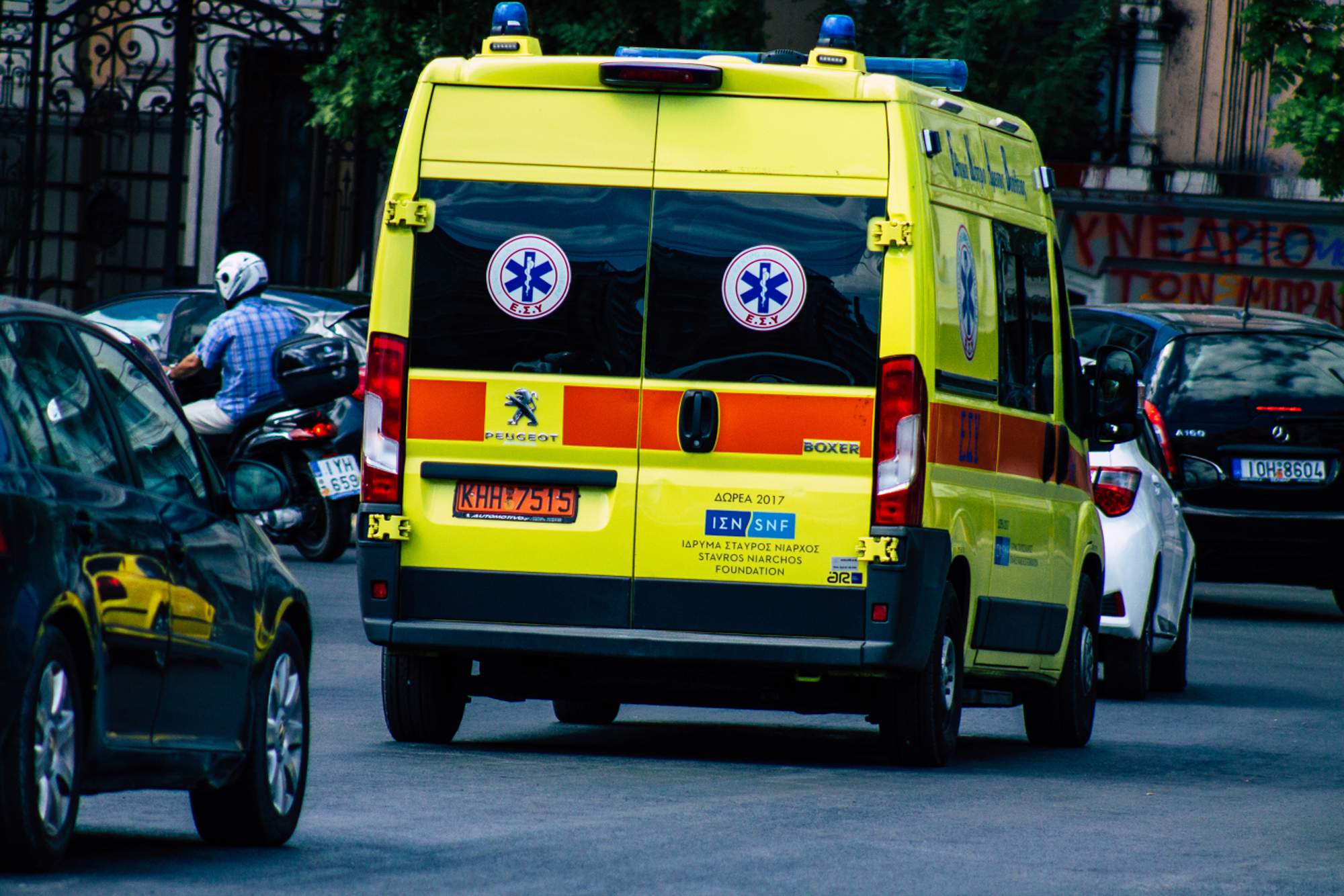 Στη ΜΕΘ 9χρονη που παρασύρθηκε από αυτοκίνητο ενώ έκανε ποδήλατο στις Αχαρνές