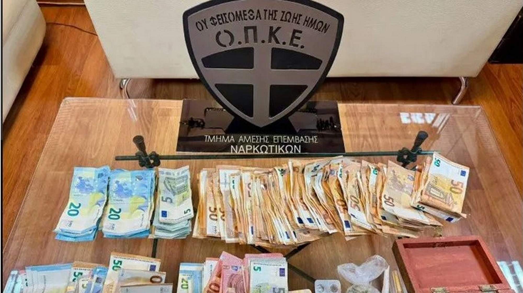 Αχαρνές: Χειροπέδες σε δύο διακινητές ναρκωτικών – Χρησιμοποιούσαν ως «τσιλιαδόρους» παιδιά