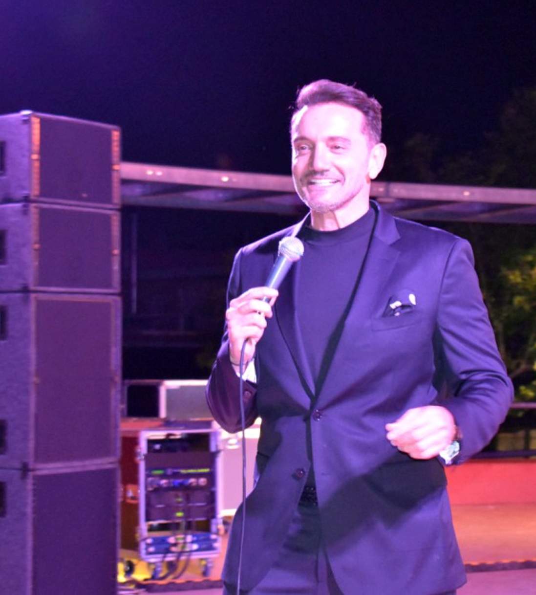 Συγκίνηση, εκπλήξεις και ενθουσιασμός στην βραδιά αφιέρωμα του Δήμου Φυλής στο Μιχάλη Μενιδιάτη