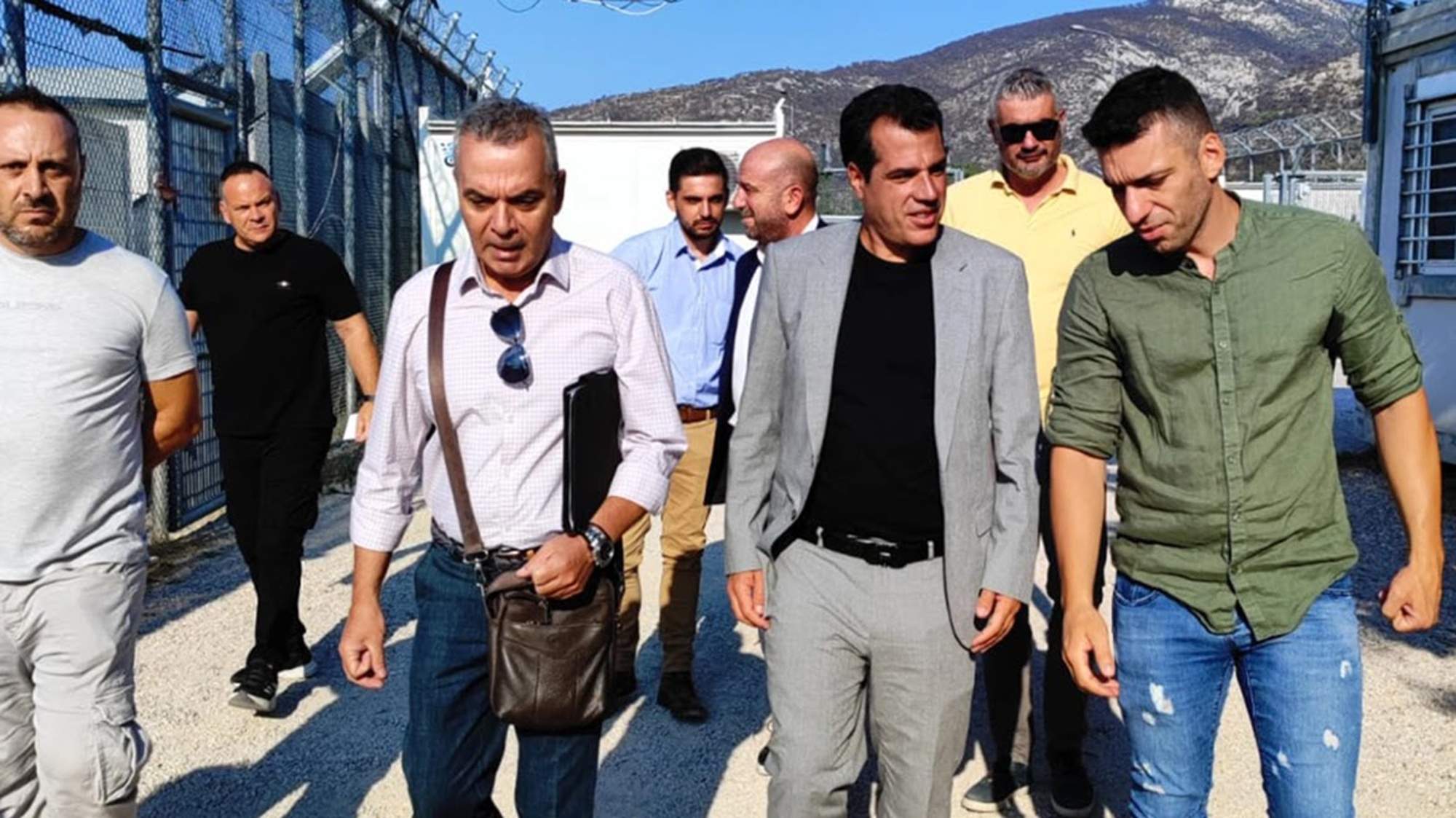 Στην Αμυγδαλέζα ο Πλεύρης: Φυλακή ή επιστροφή για όσους μπαίνουν παράνομα στη χώρα.