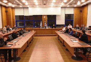 Η ΣΥΝΕΔΡΙΑΣΗ ΤΟΥ  ΔΗΜ. ΣΥΜΒΟΥΛΙΟΥ ΑΧΑΡΝΩΝ της 25ης  ΝΟΕΜΒΡΙΟΥ 2025.  Μεταξύ των θεμάτων και η απόφαση για τα Δημοτικά Τέλη 2026.