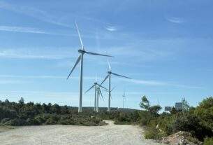 Πάρνηθα: Σαν τα μανιτάρια ξεφυτρώνουν οι ανεμογεννήτριες