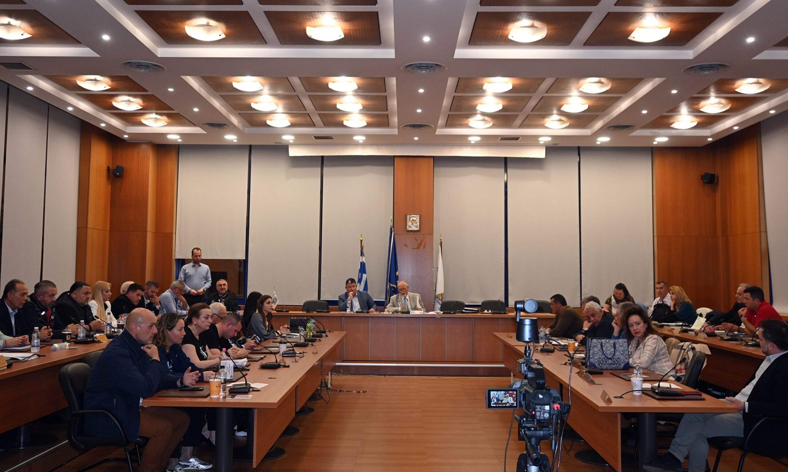 ΣΥΓΚΛΗΣΗ  ΔΗΜΟΤΙΚΟΥ ΣΥΜΒΟΥΛΙΟΥ ΔΗΜΟΥ ΑΧΑΡΝΩΝ ΣΕ ΤΑΚΤΙΚΗ ΣΥΝΕΔΡΙΑΣΗ