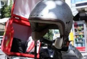 ΕΛΑΣ: 201 παραβάσεις για κράνος στην Αττική σε 7ήμερους ελέγχους – τα πρόστιμα του νέου ΚΟΚ.