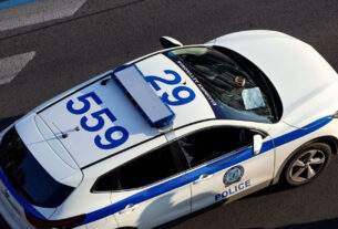 Τροχαίο έξω από τη Βουλή: Συνελήφθη αστυνομικός για επικίνδυνη οδήγηση και ανθρωποκτονία από αμέλεια.