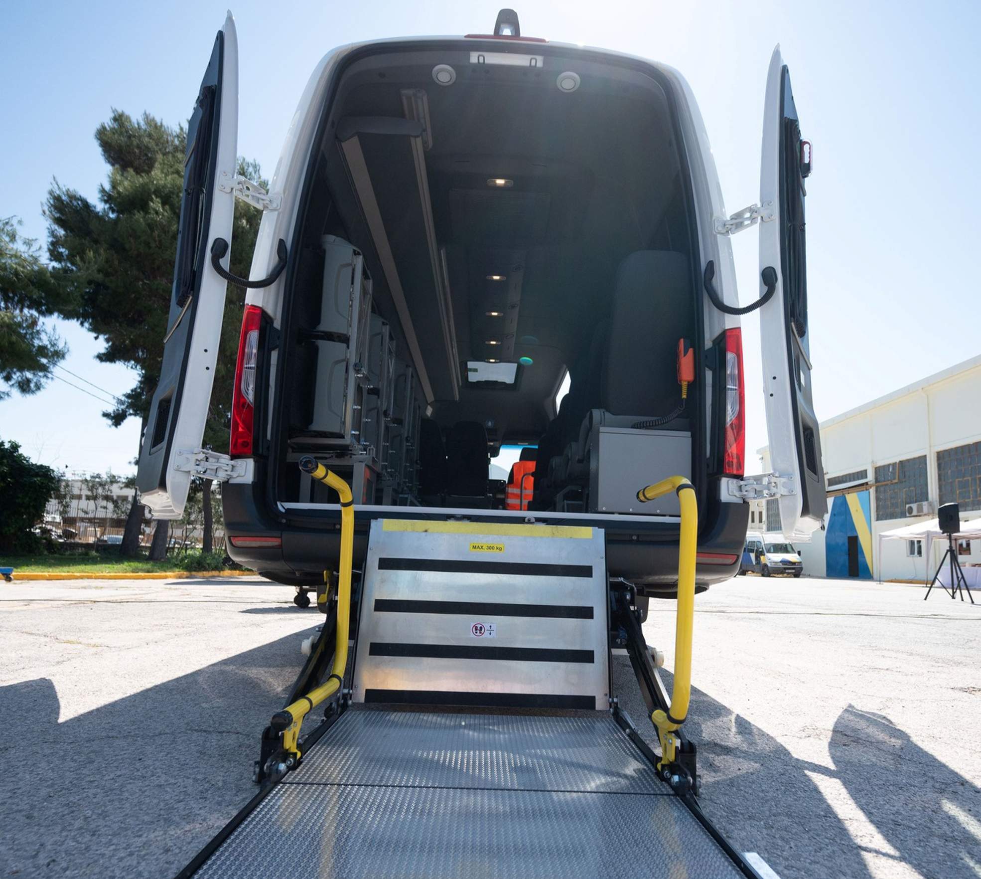 Δωρεάν μετακινήσεις για ΑμεΑ με 10 ειδικά διαμορφωμένα οχήματα της ΟΣΥ